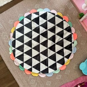 Cloud Island Round Geo-Bright Play Mat